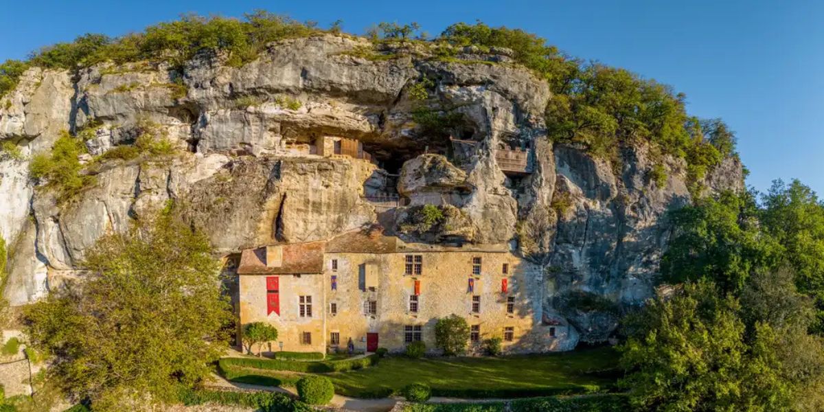 Bienvenue à la Maison-Forte de Reignac - Visites en Perigord